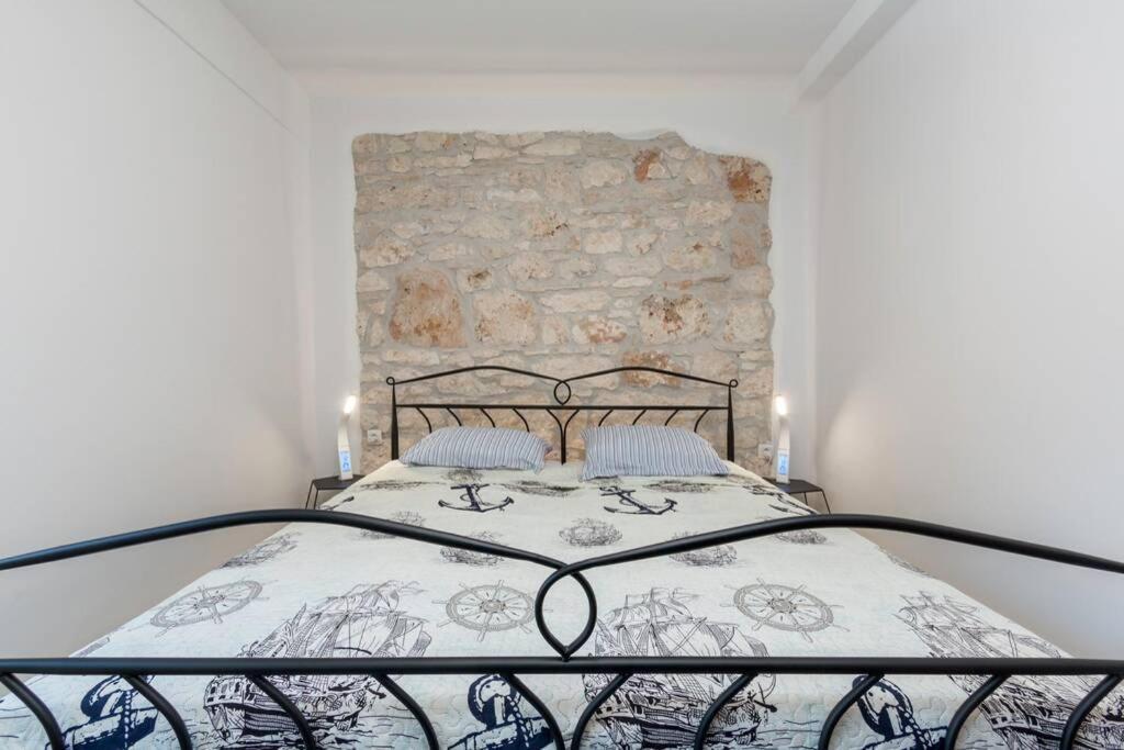 Predivan Novouredeni Apartman U Blizini Mora Banjole Exteriör bild