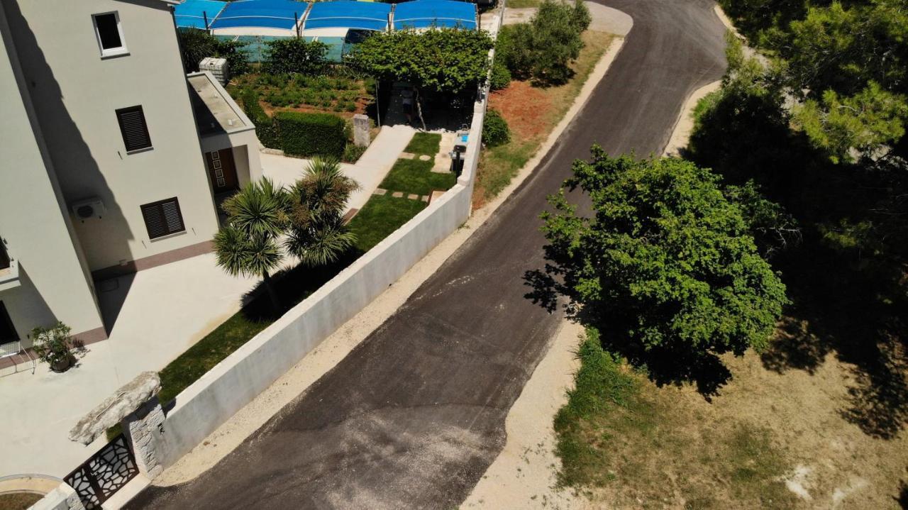 Predivan Novouredeni Apartman U Blizini Mora Banjole Exteriör bild